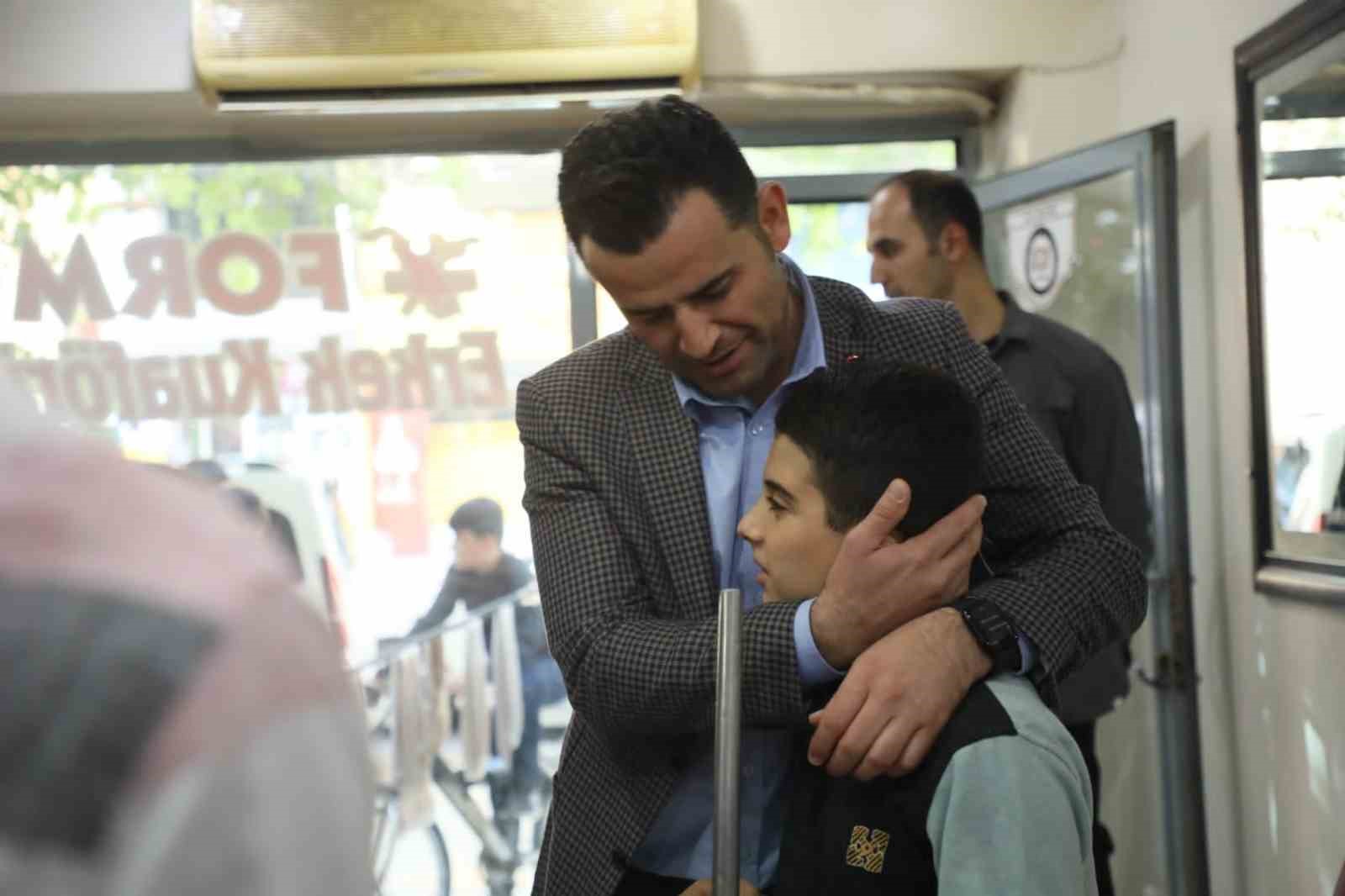 Yenişehir Kaymakamı esnafla bir araya geldi