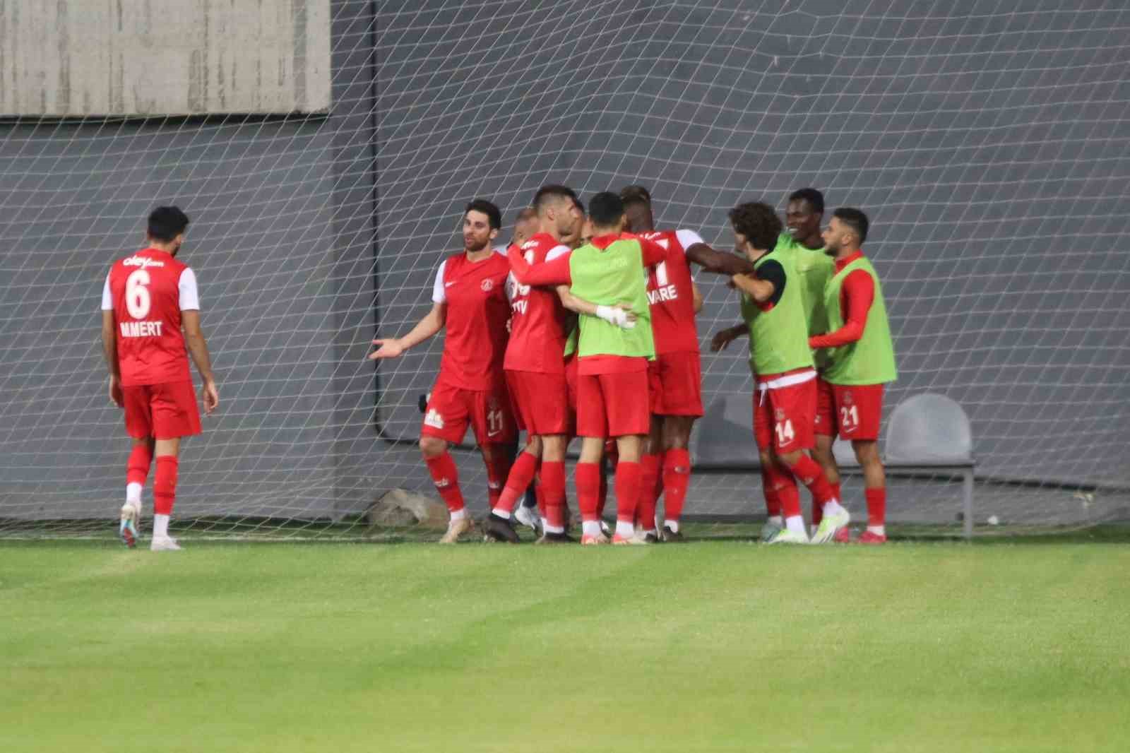 Trendyol 1. Lig: Altay: 0 - &Uuml;mraniyespor: 3
