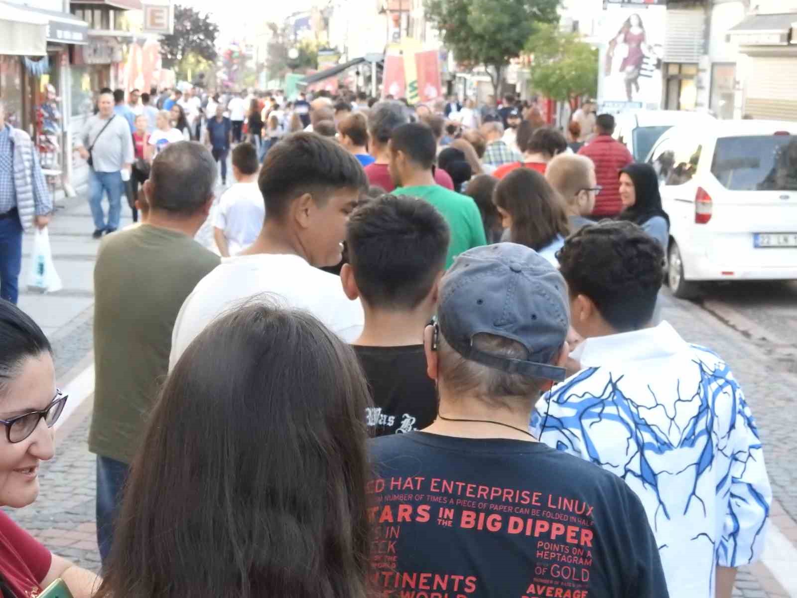 Ciğer Festivali&rsquo;nde &rsquo;ağlatan&rsquo; acı biber yarışması
