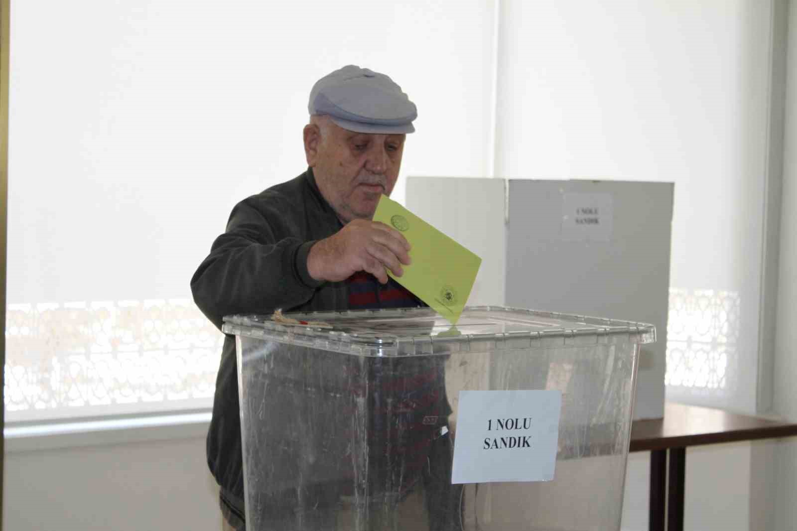 CHP Uşak İl Başkanlığı 38. Olağan İl Kongresini ger&ccedil;ekleştirdi
