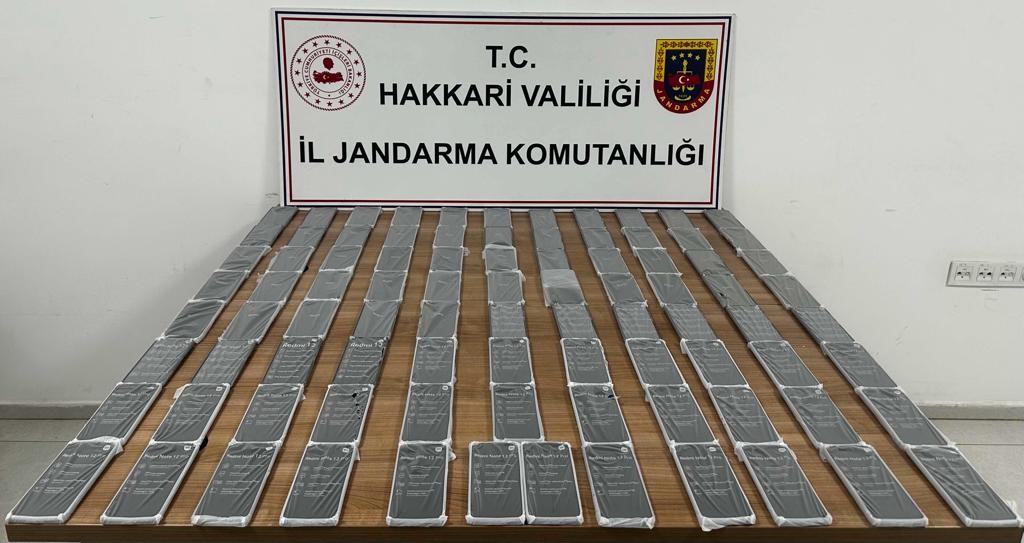 Hakkari’de çok sayıda kaçak malzeme ele geçirildi