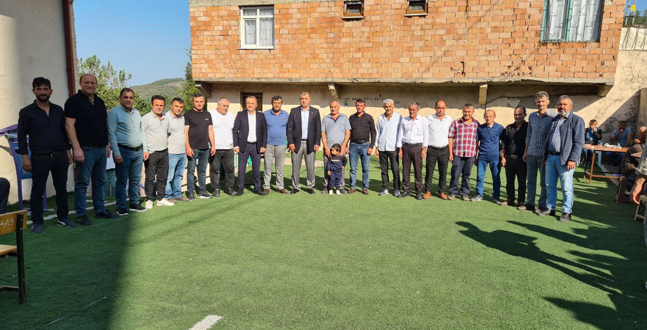EYT’den emekli oldular, Mevlid okutup 3 bin kişiye yemek dağıttılar