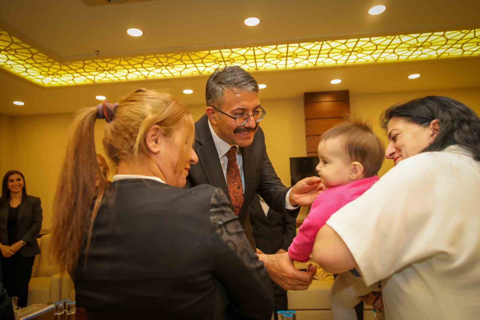 Vali &Ccedil;elik, girişimci iş kadınlarıyla bir araya geldi
