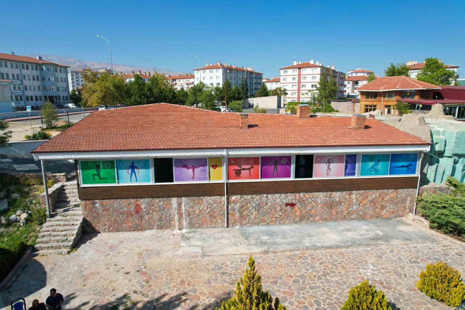 Niğde&rsquo;de Kızıl Elma Yaşam Merkezi a&ccedil;ılıyor
