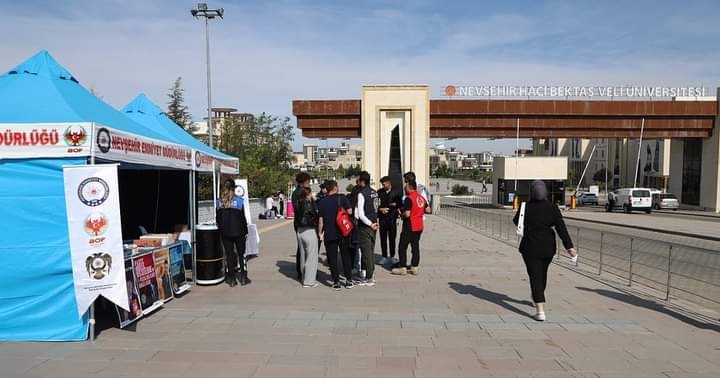 NEV&Uuml;&rsquo;de &ldquo;El Ele G&uuml;venli Geleceğe&rdquo; bilgilendirme standı
