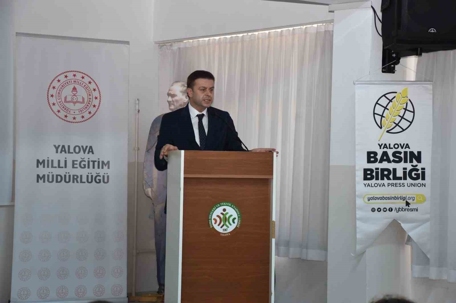 Yalova Basın Birliği lisede ilk dersini verdi
