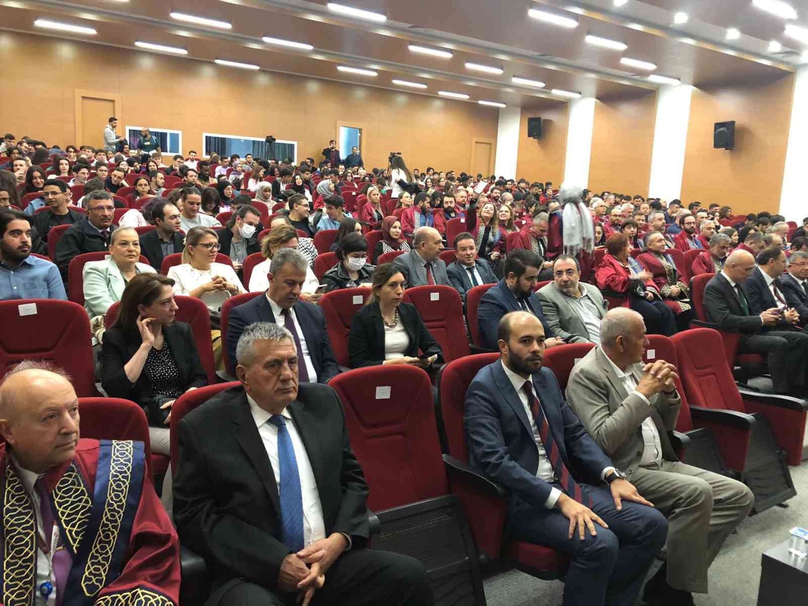 T&uuml;rkiye Uzay Ajansı Başkanı Yıldırım: &ldquo;Ay Araştırma Programı ile Ay&rsquo;ın y&uuml;zeyine bir ara&ccedil; indirmeyi hedefliyoruz"
