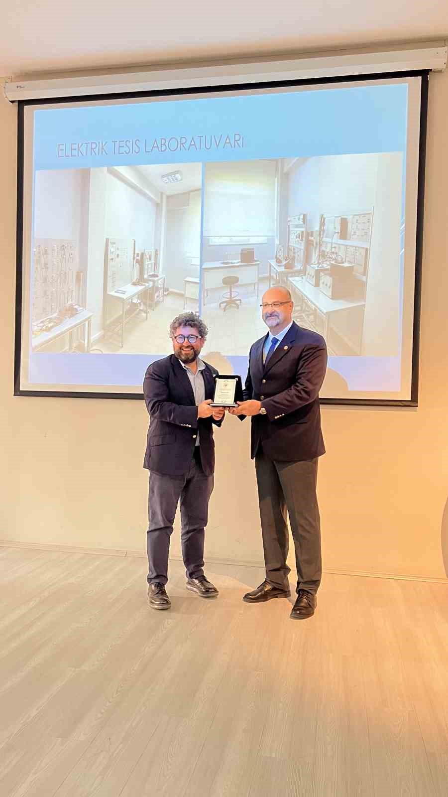 Enerjisa &Uuml;retim bilimsel &ccedil;alışmalara desteğini &Ccedil;anakkale Onsekiz Mart &Uuml;niversitesi ile s&uuml;rd&uuml;r&uuml;yor
