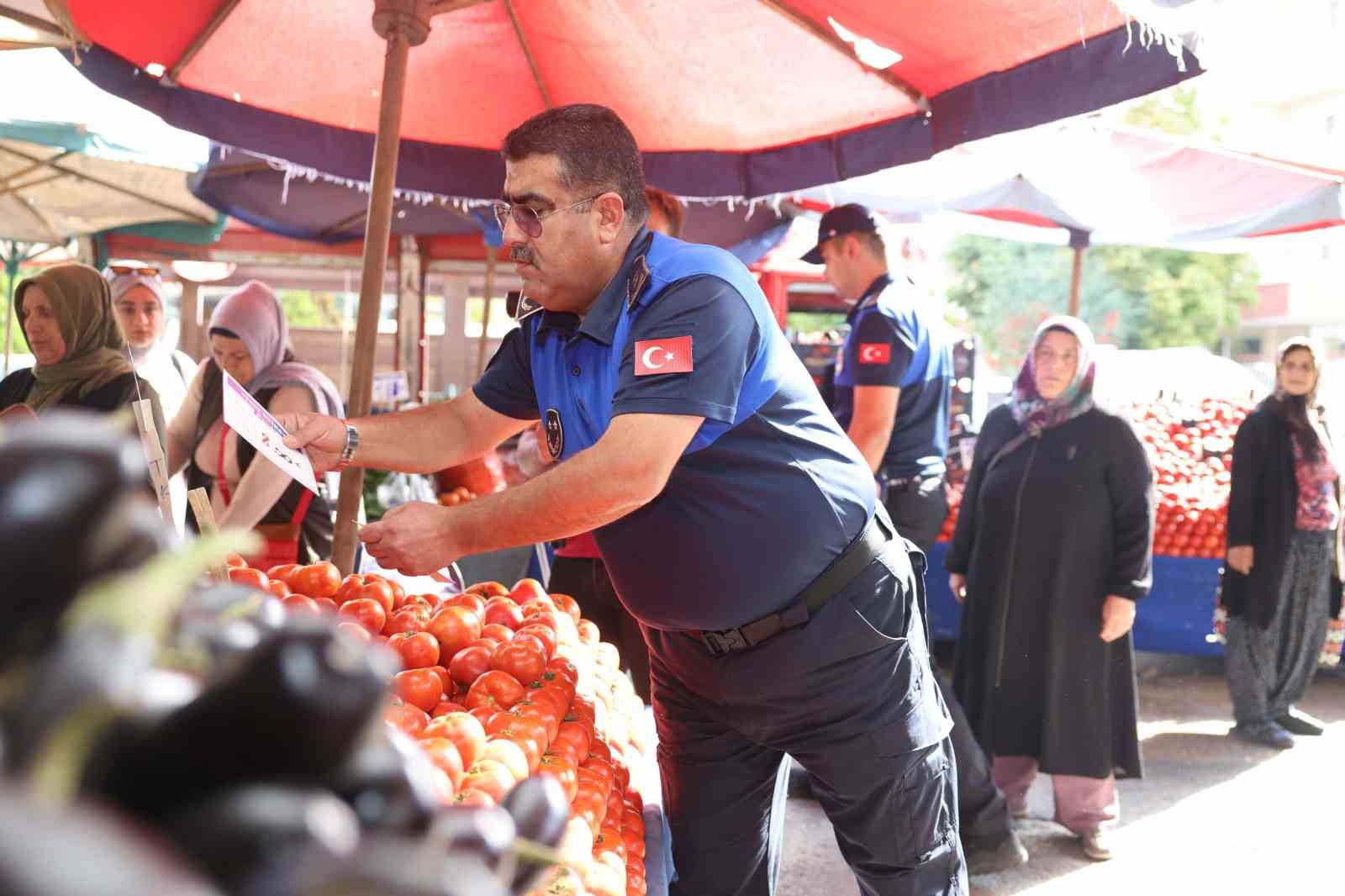 Gölbaşı Belediyesi zabıta ekiplerinden pazar denetimi