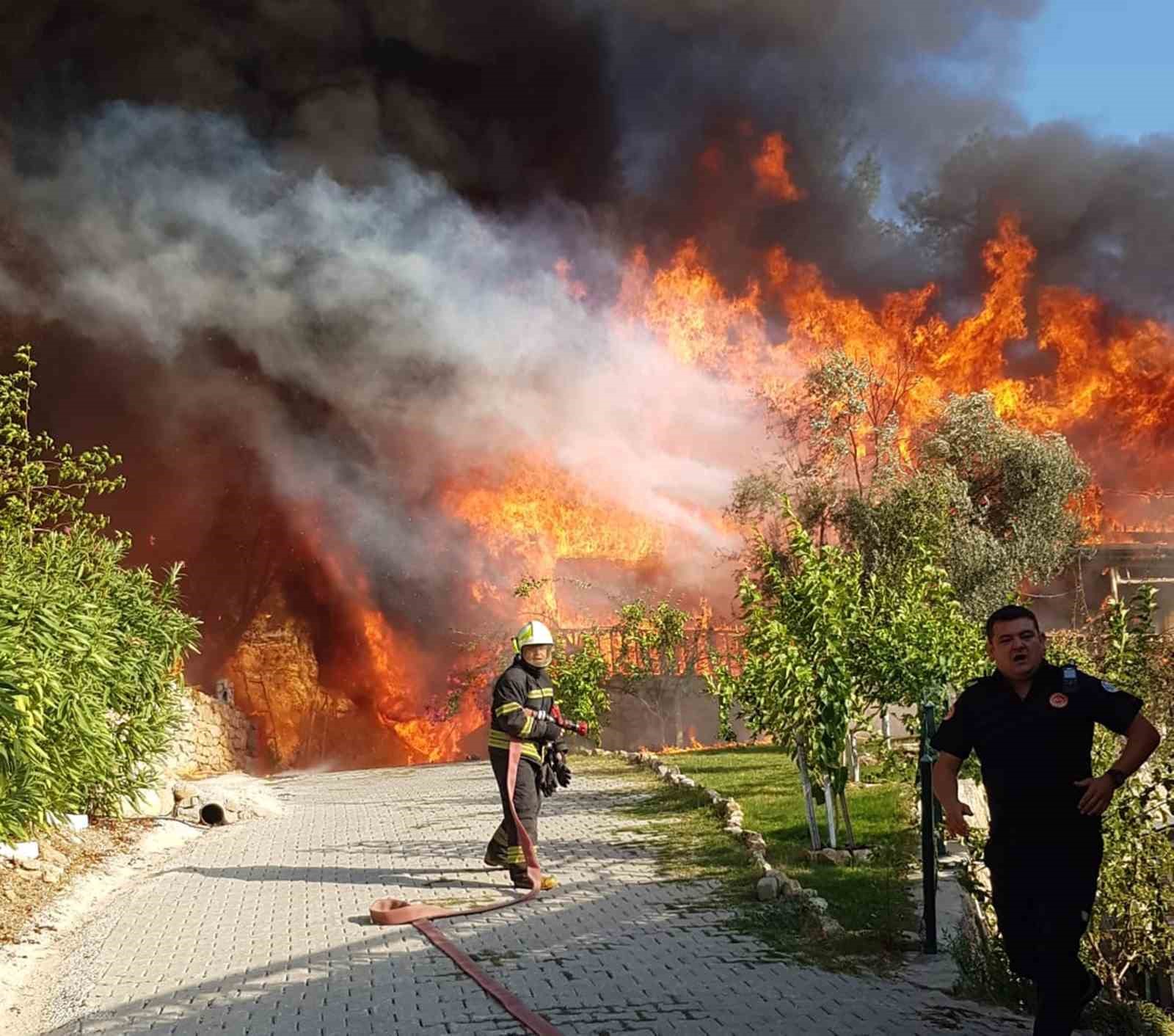 Fethiye’deki orman yangını kontrol altına alındı