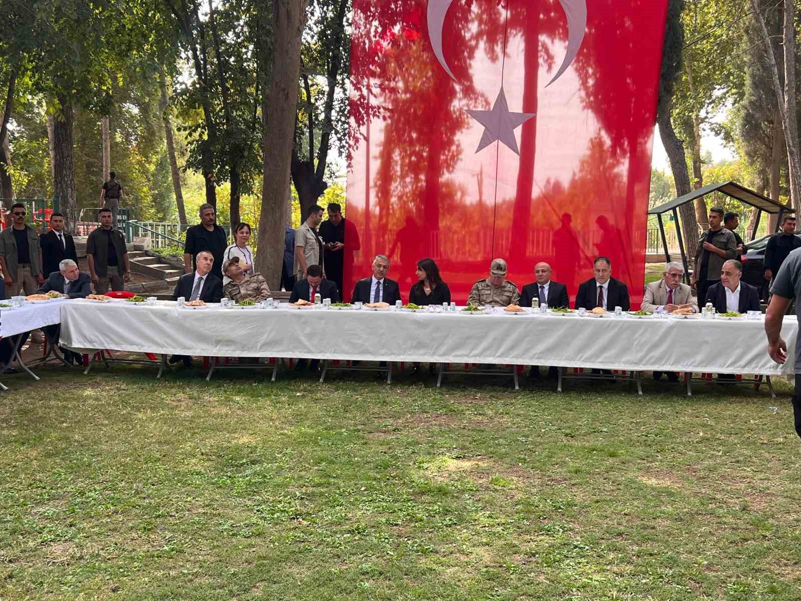 Mardin’de 4 yıl önce teröristlerin katlettiği 12 kişi anıldı