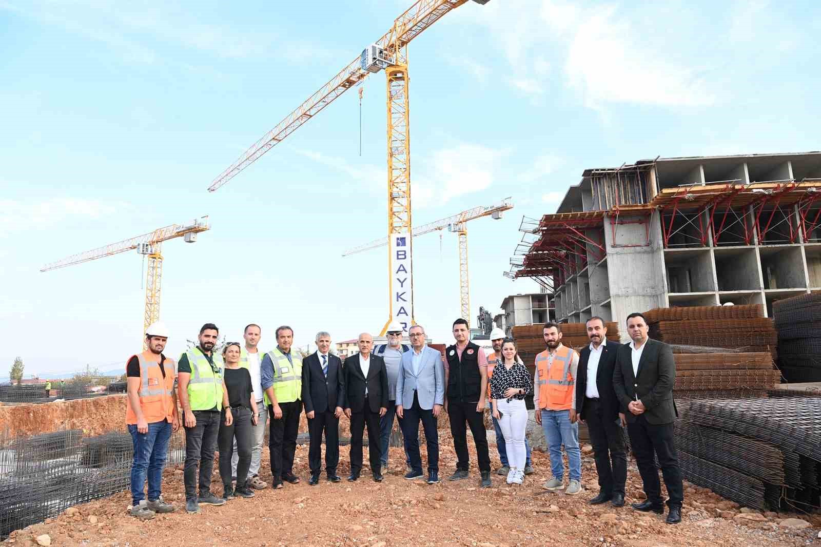 Kahramanmaraş’ta deprem konutları yükseliyor