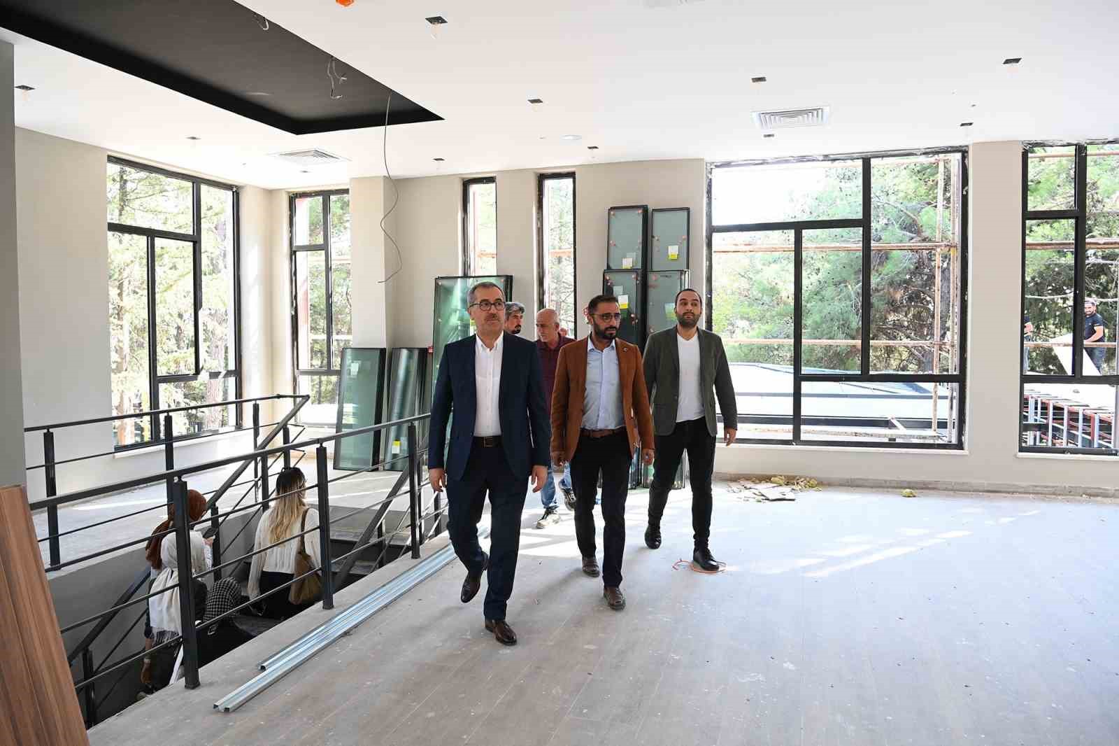 Başkan G&uuml;ng&ouml;r; &ldquo;&Ccedil;amlıca Restoran, Kahramanmaraş&rsquo;ın en nezih mekanlarından biri olacak&rdquo;
