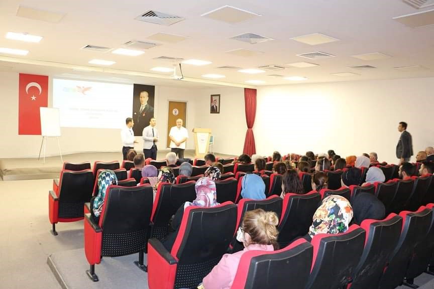 Niğde&rsquo;de &ccedil;ocuk destek programı eğitimi d&uuml;zenlendi
