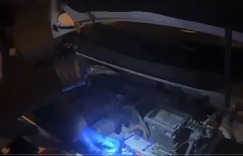 Arama yapılan araçtan 5 ruhsatsız tabanca çıktı