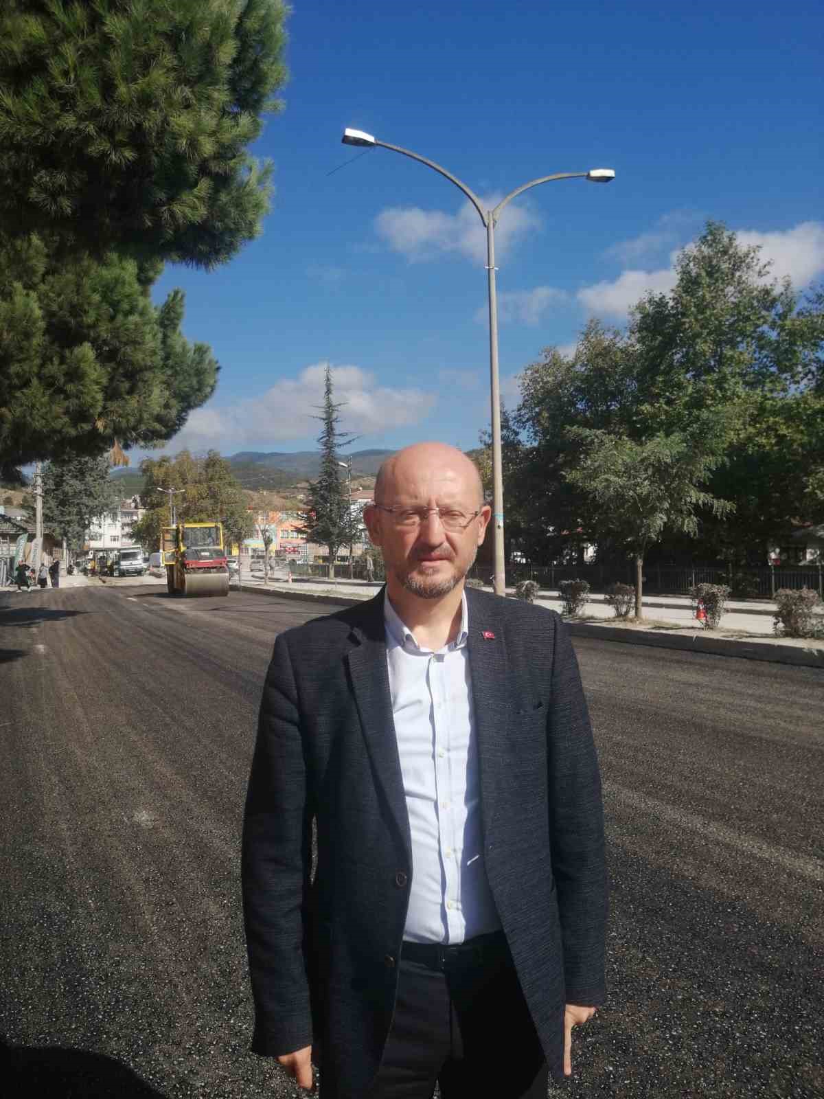 Niksar Belediyesi &ccedil;alışmalarına hız kesmeden devam ediyor
