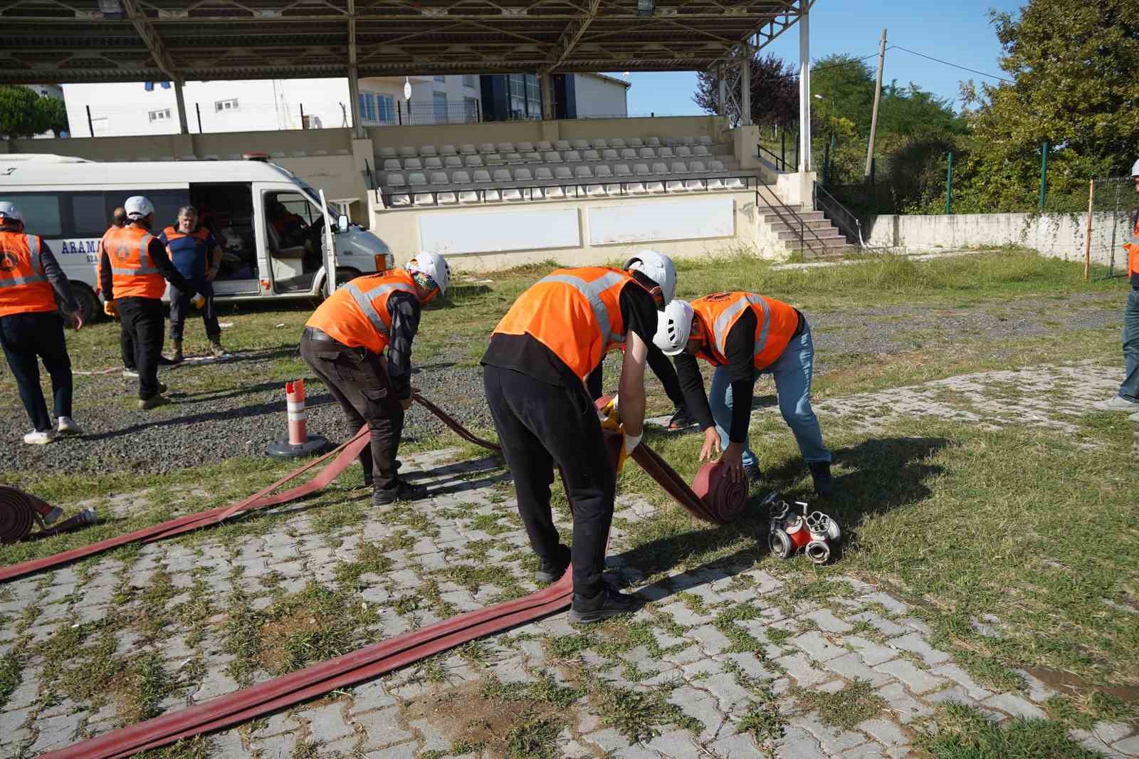 Atakum’un afet gönüllüleri eğitimlerini başarıyla tamamladı