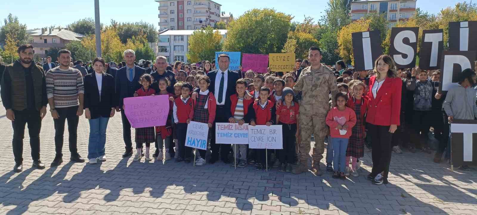 Bulanık Belediyesinden çevre temizliği
