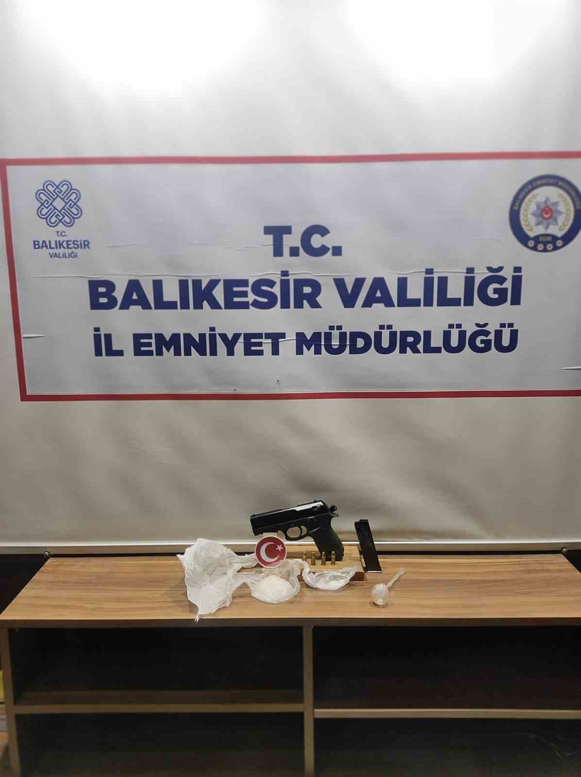 Bandırma polisi suçlulara göz açtırmıyor