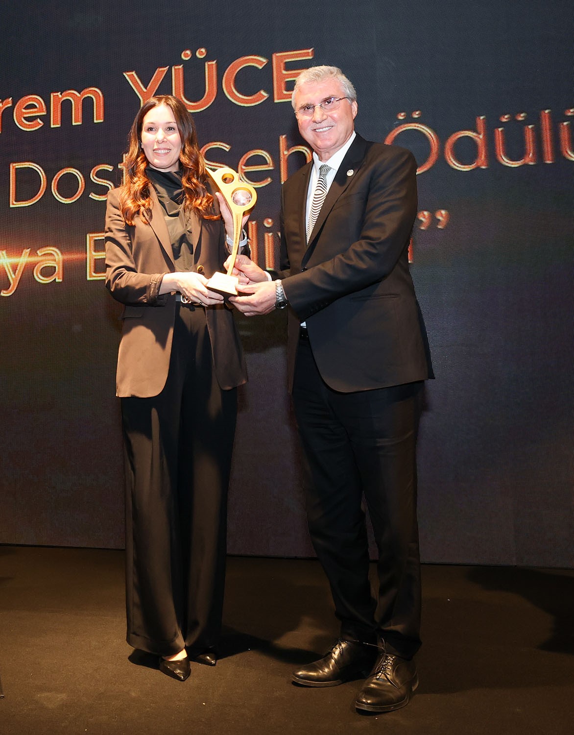 &lsquo;Yılın &Ccedil;evre Dostu Belediye&rsquo; &ouml;d&uuml;l&uuml; Sakarya B&uuml;y&uuml;kşehir&rsquo;in
