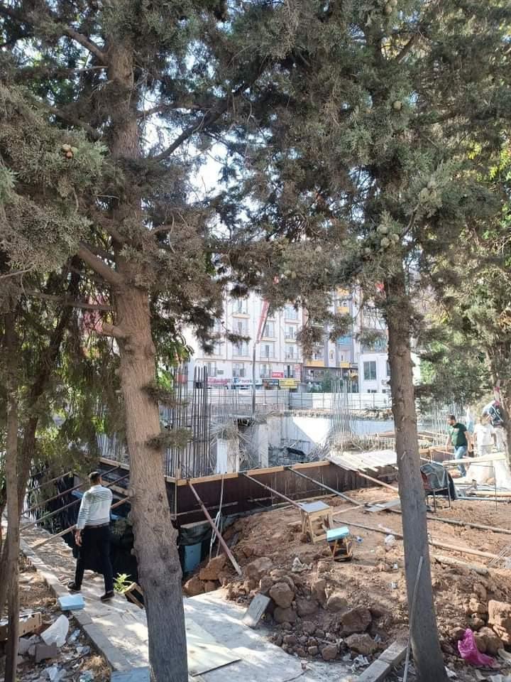 Mardin&rsquo;de k&uuml;t&uuml;phane inşaatında &ccedil;&ouml;kme: 4 yaralı
