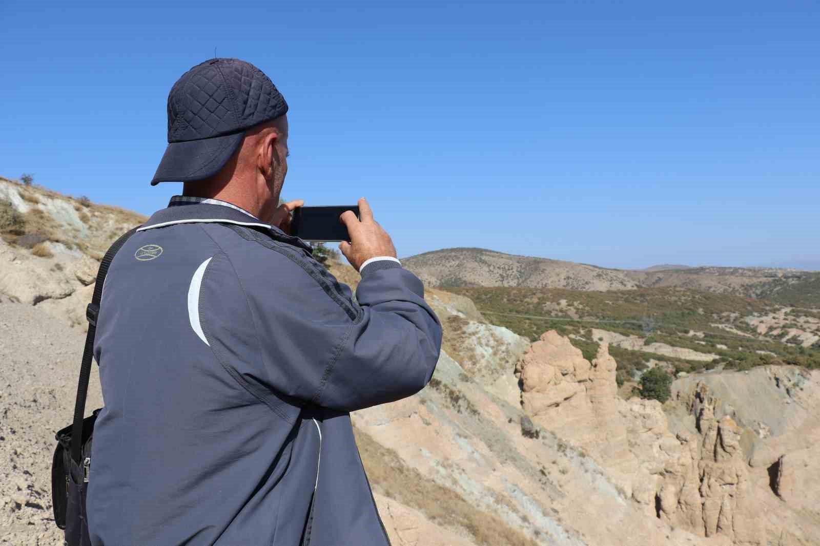 Bunlar da Tokat&rsquo;ın peri bacaları, boyları 10 metreyi buluyor
