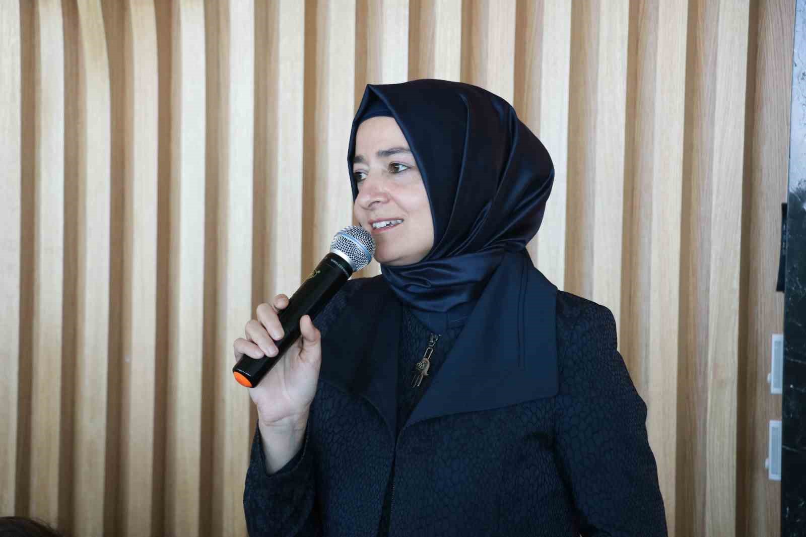 AK Parti Genel Başkanı Yardımcısı Kaya: "Deprem hepimizin ders çıkartacağı bir dönem oldu"