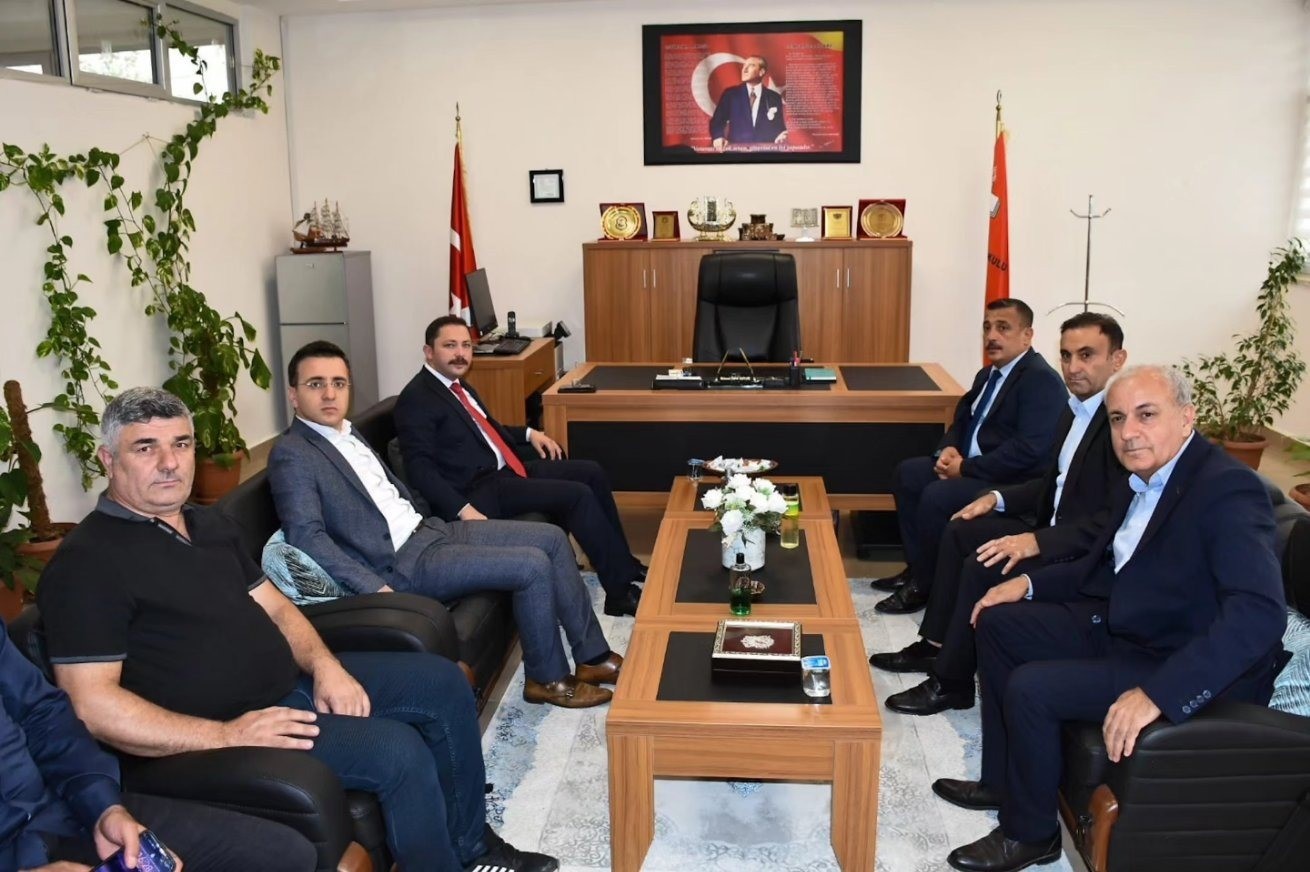 Nusaybin&rsquo;de okullara boya desteği
