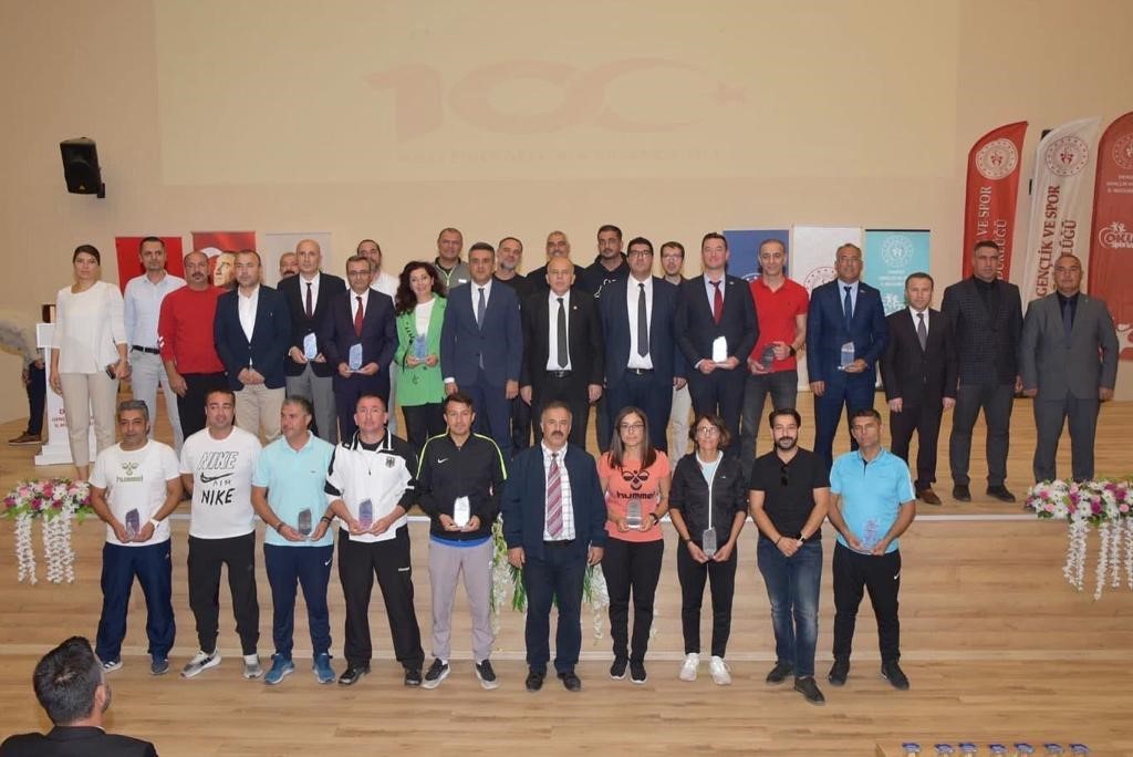 Denizli&rsquo;de okul sporları maratonu başladı
