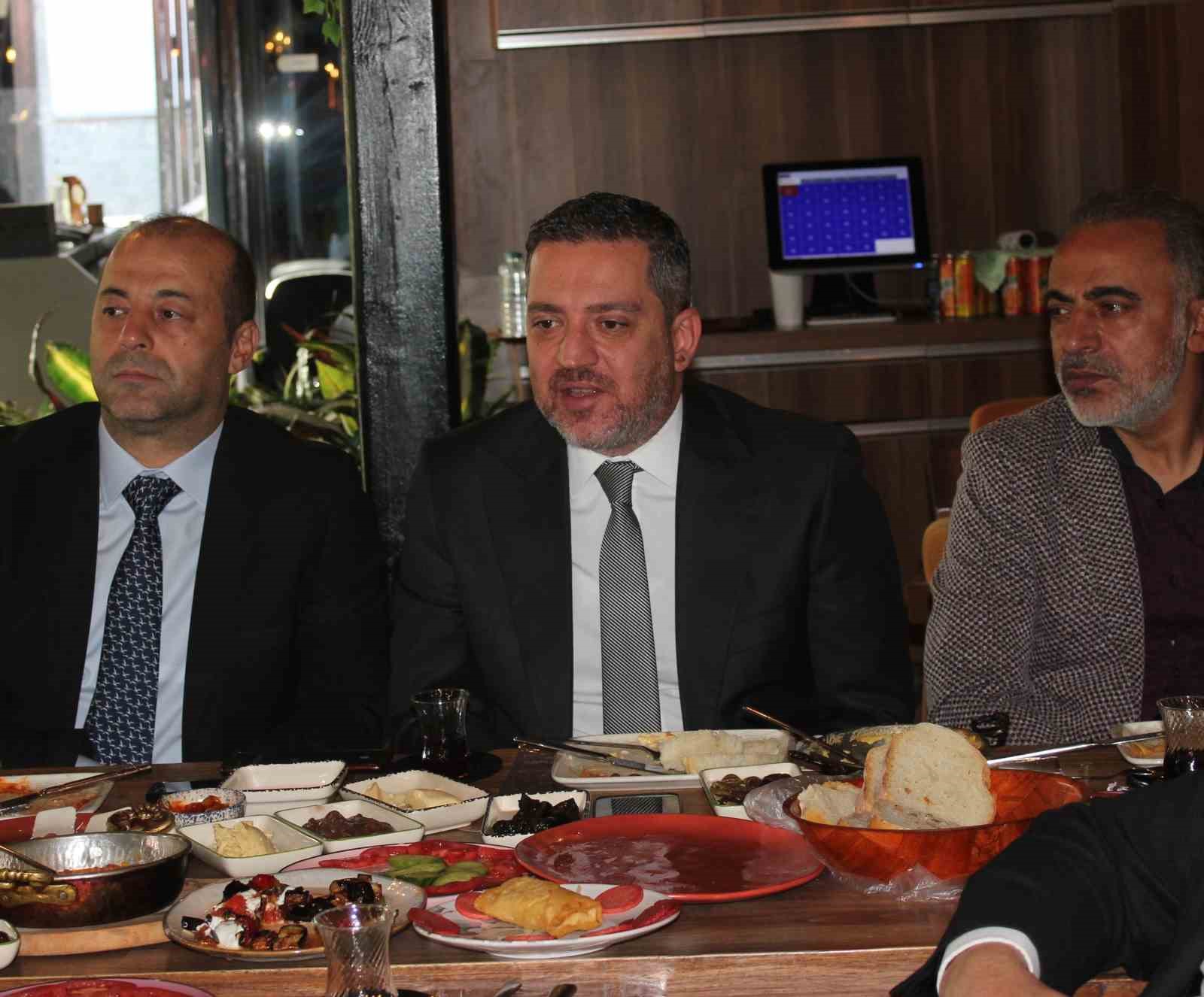 T&uuml;rkiye Barolar Birliği Başkanı Sağkan: "Anayasa&rsquo;nın ilk 4 maddesinin tartışılacağı hi&ccedil;bir toplantıda olmayız"
