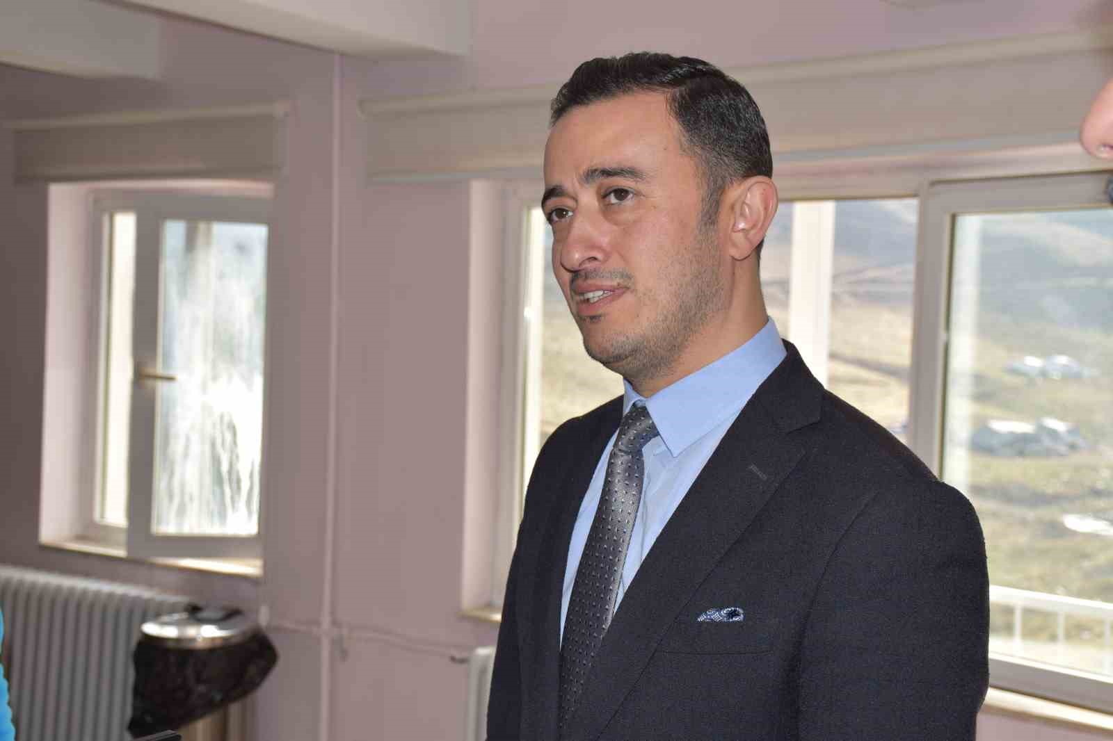 Bitlis Sağlık M&uuml;d&uuml;r&uuml; Ekici, Sağlıklı Yaş Alma Merkezini ziyaret etti
