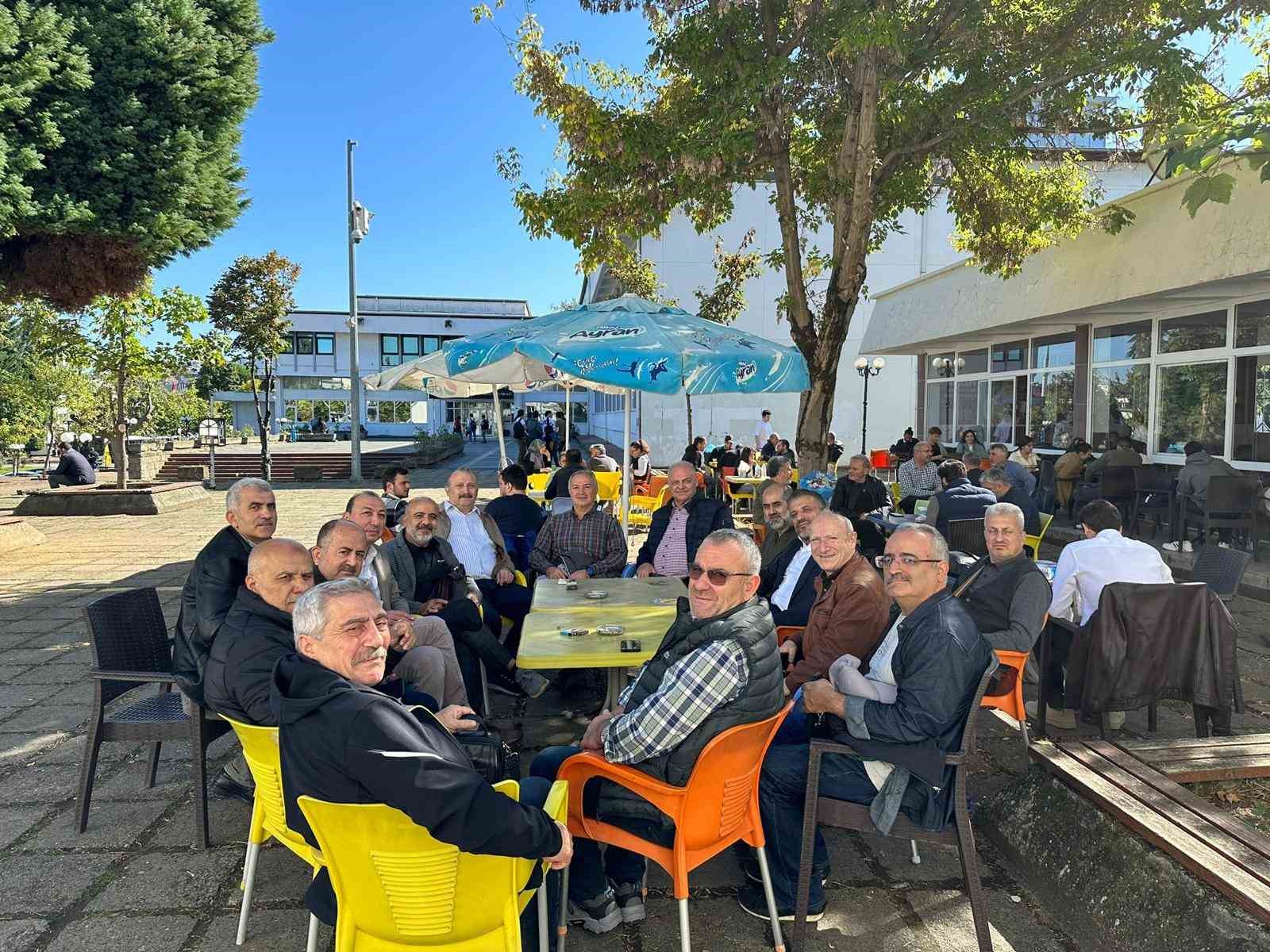 KT&Uuml; Makina B&ouml;l&uuml;m&uuml; 1986 mezunları 41 yıl sonra buluştu
