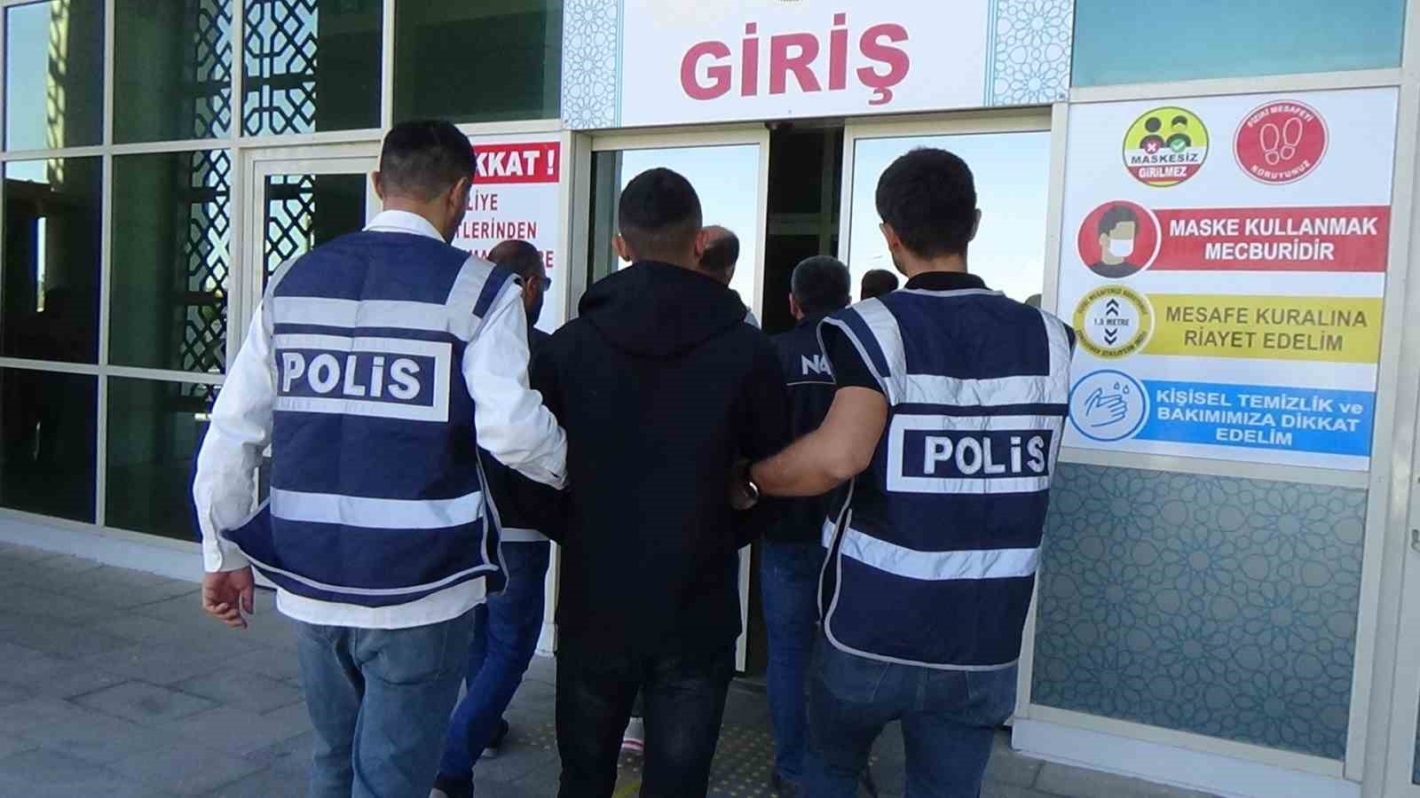 Karaman’da uyuşturucu ticareti yapmaktan 2 şüpheli tutuklandı