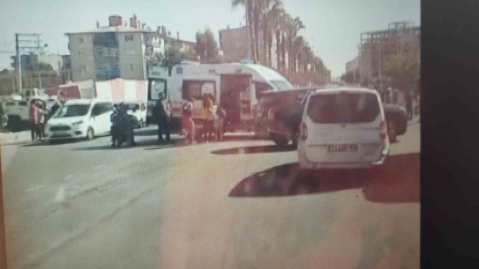 Mardin’de minibüs ile motosiklet çarpıştı: 3 yaralı