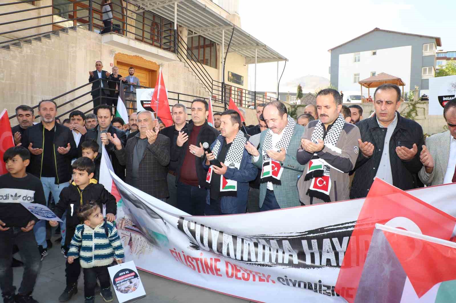 Hakkâri’de “Filistin’e destek Siyonizm’e lanet” mitingi