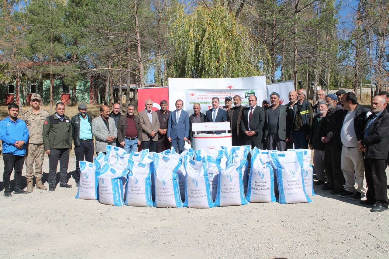 Bayburt’ta çiftçilere yüzde 50 devlet destekli buğday tohumu dağıtıldı