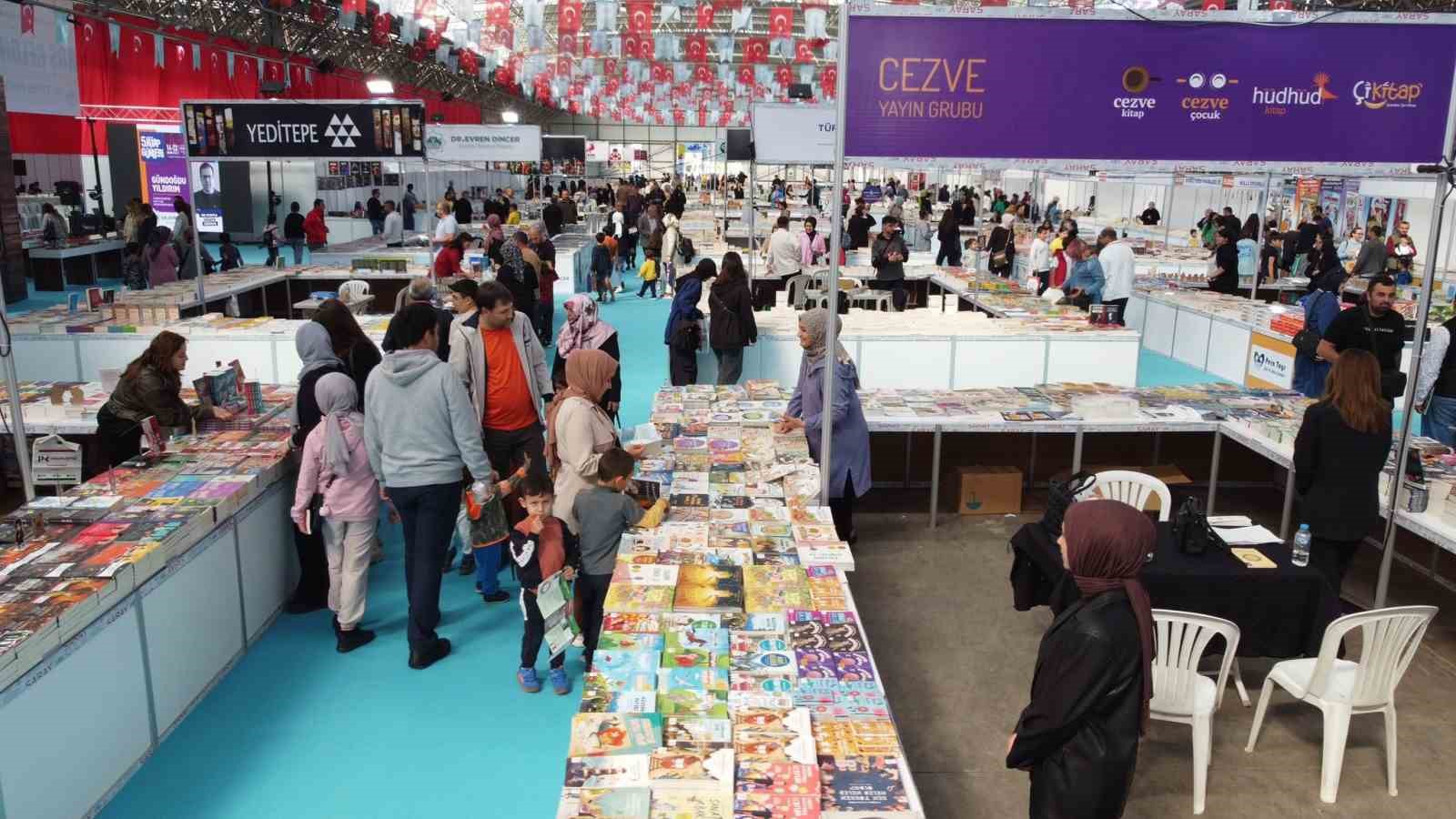 5. Aksaray kitap g&uuml;nleri başladı
