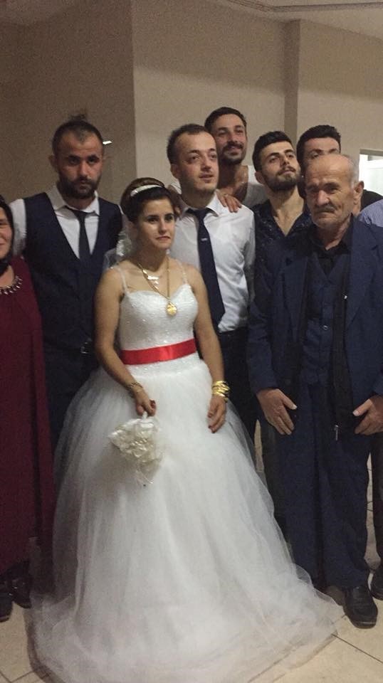 Otob&uuml;s terminalinde eski eşini silahla yaraladı
