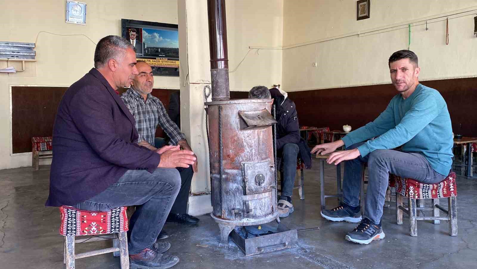 Karlıova’da hava soğudu, sobalar kuruldu