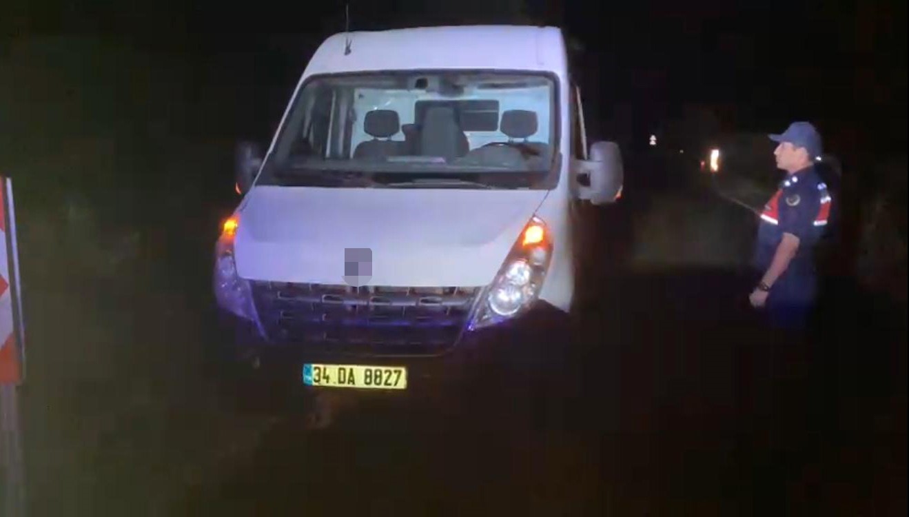 Ezine&rsquo;de 8 ka&ccedil;ak g&ouml;&ccedil;men ile 1 organizat&ouml;r yakalandı
