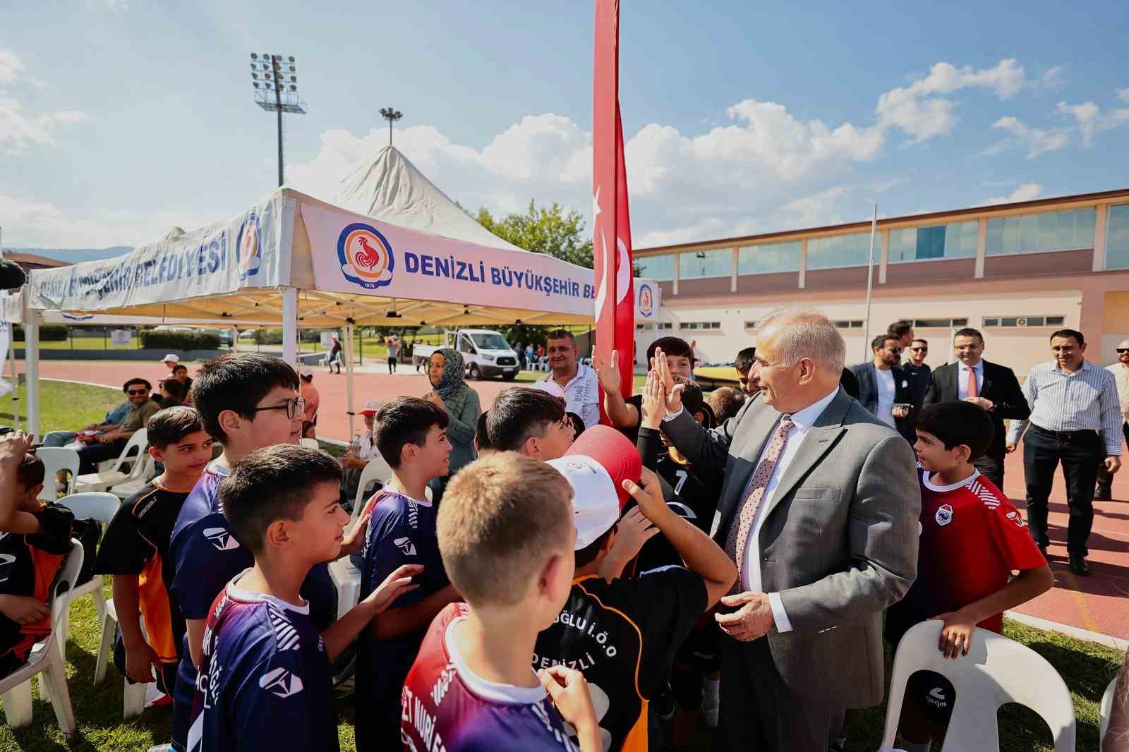 Büyükşehir Cumhuriyet Turnuvası başladı