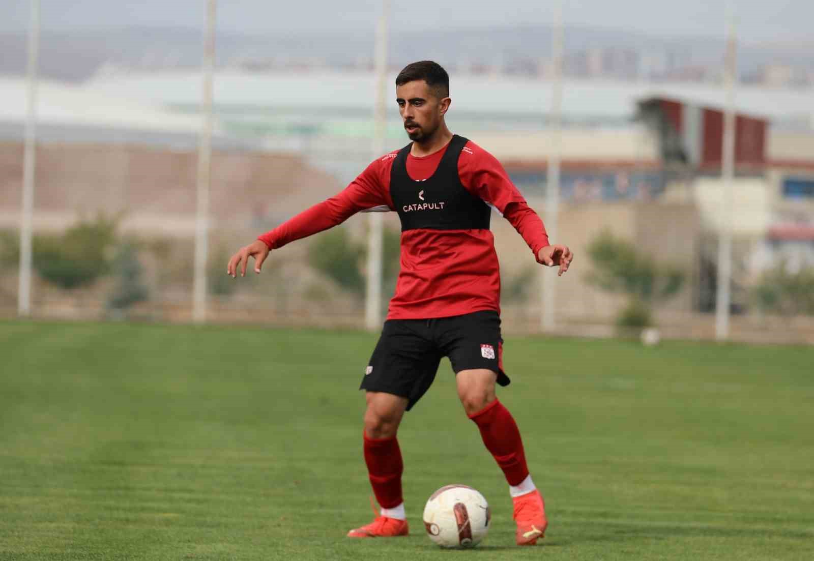 Sivasspor antrenman ma&ccedil;ı yaptı
