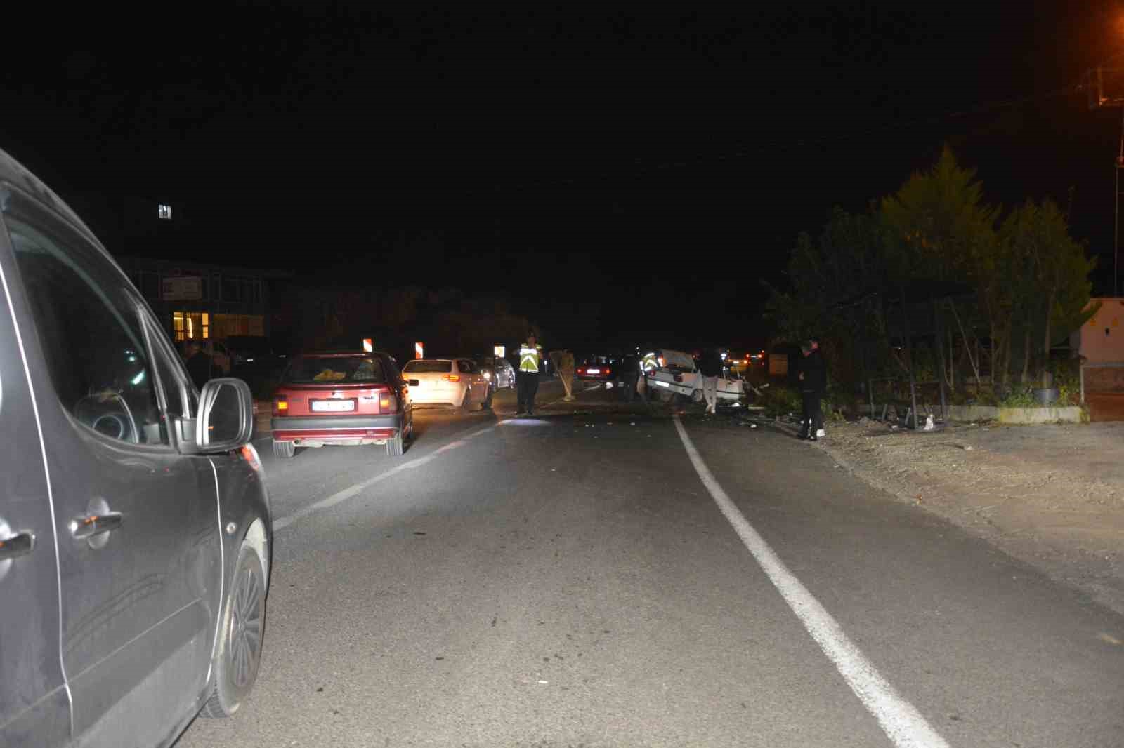 Ordu’da iki otomobil kafa kafaya çarpıştı: 6 yaralı