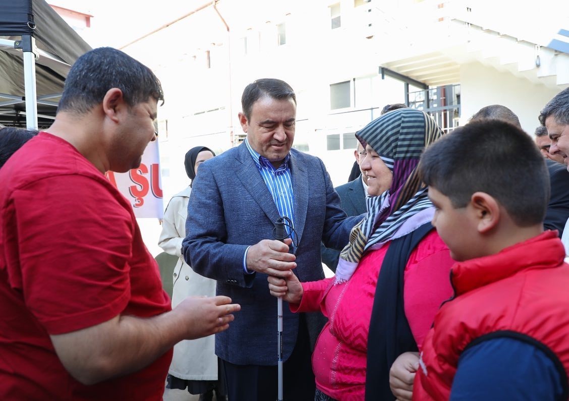 K&uuml;tahya&rsquo;da &rsquo;Beyaz Baston ve G&ouml;rme Engelliler G&uuml;n&uuml;&rsquo;ne &ouml;zel etkinlik d&uuml;zenlendi
