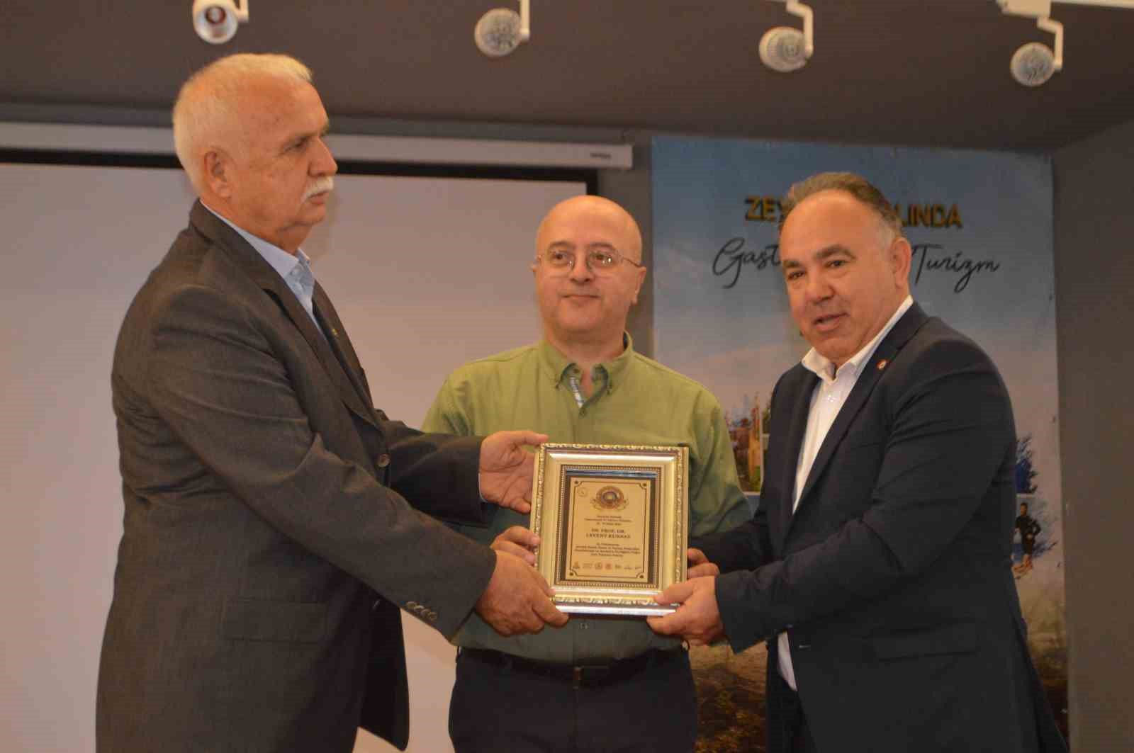 Prof. Dr. Levent Kurnaz: "D&uuml;nya &ccedil;ok ciddi bir gıda krizine gidiyor"
