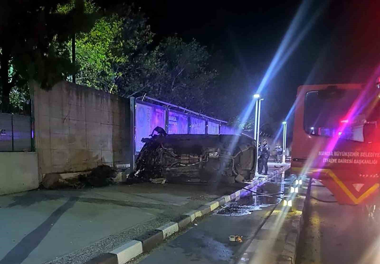 Manisa&rsquo;da kontrolden &ccedil;ıkan otomobil devrildi: 1 &ouml;l&uuml;
