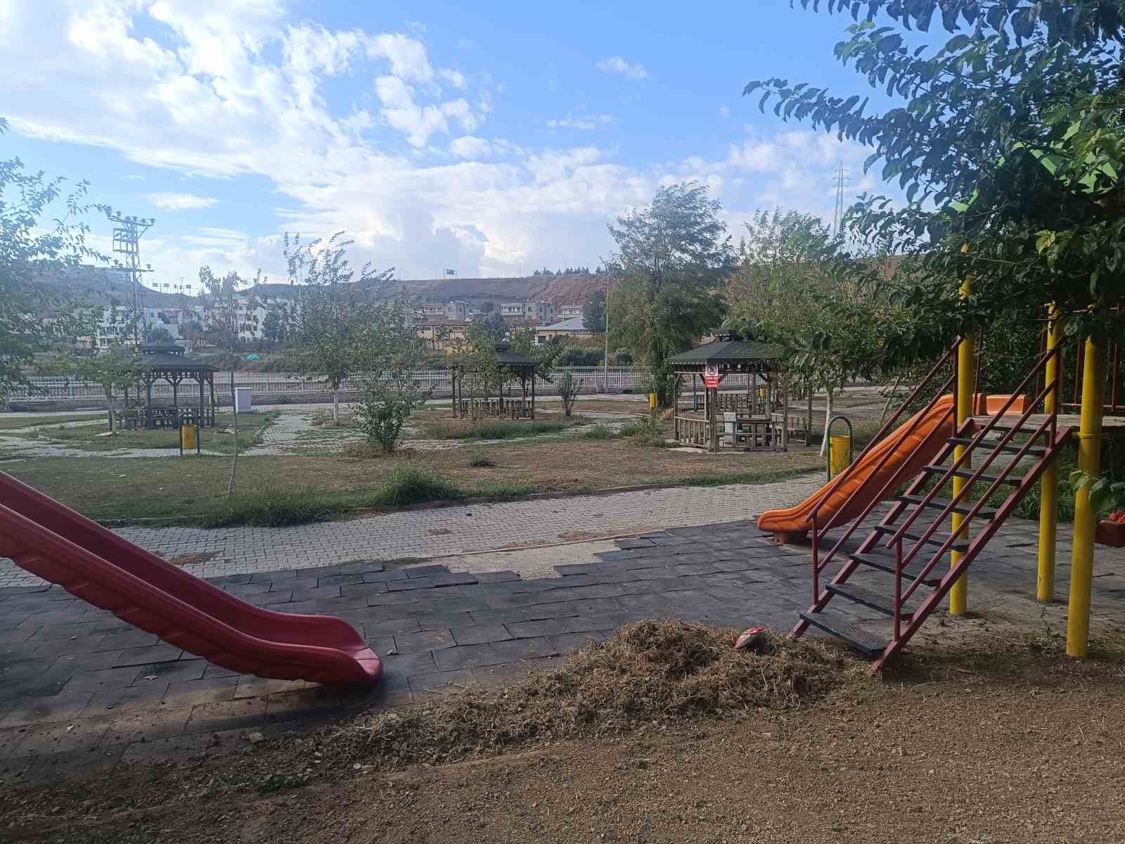 Kezer Çayı sonbaharda sessizliğe büründü