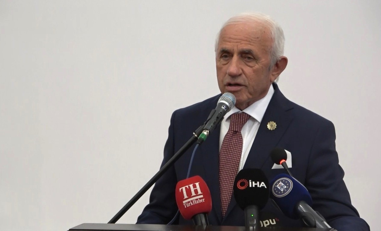 İş insanı Nafi Güral’dan gençlere: "İş aramayı düşünmeyin, kendi işinizi kurun"