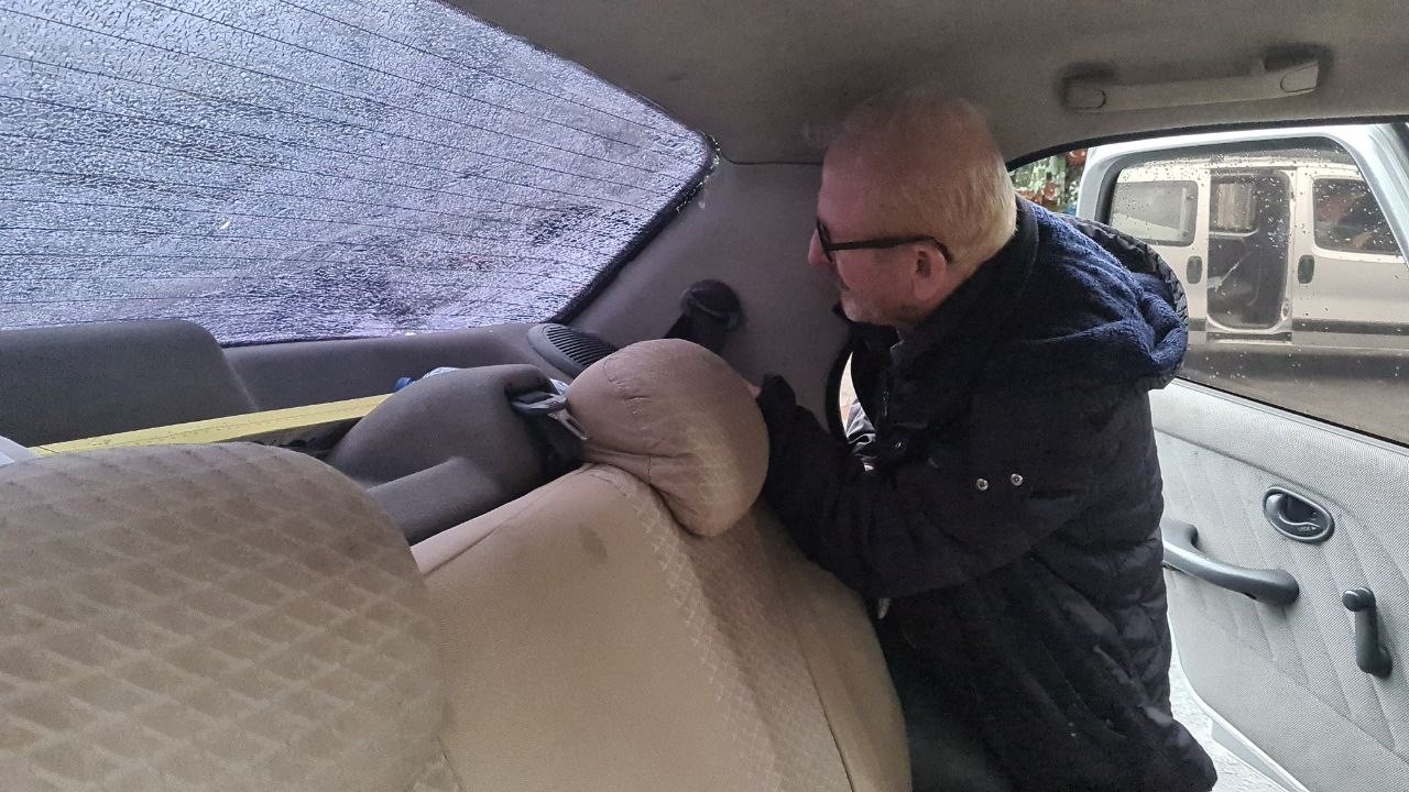 Maganda kurşunu otomobile isabet etti
