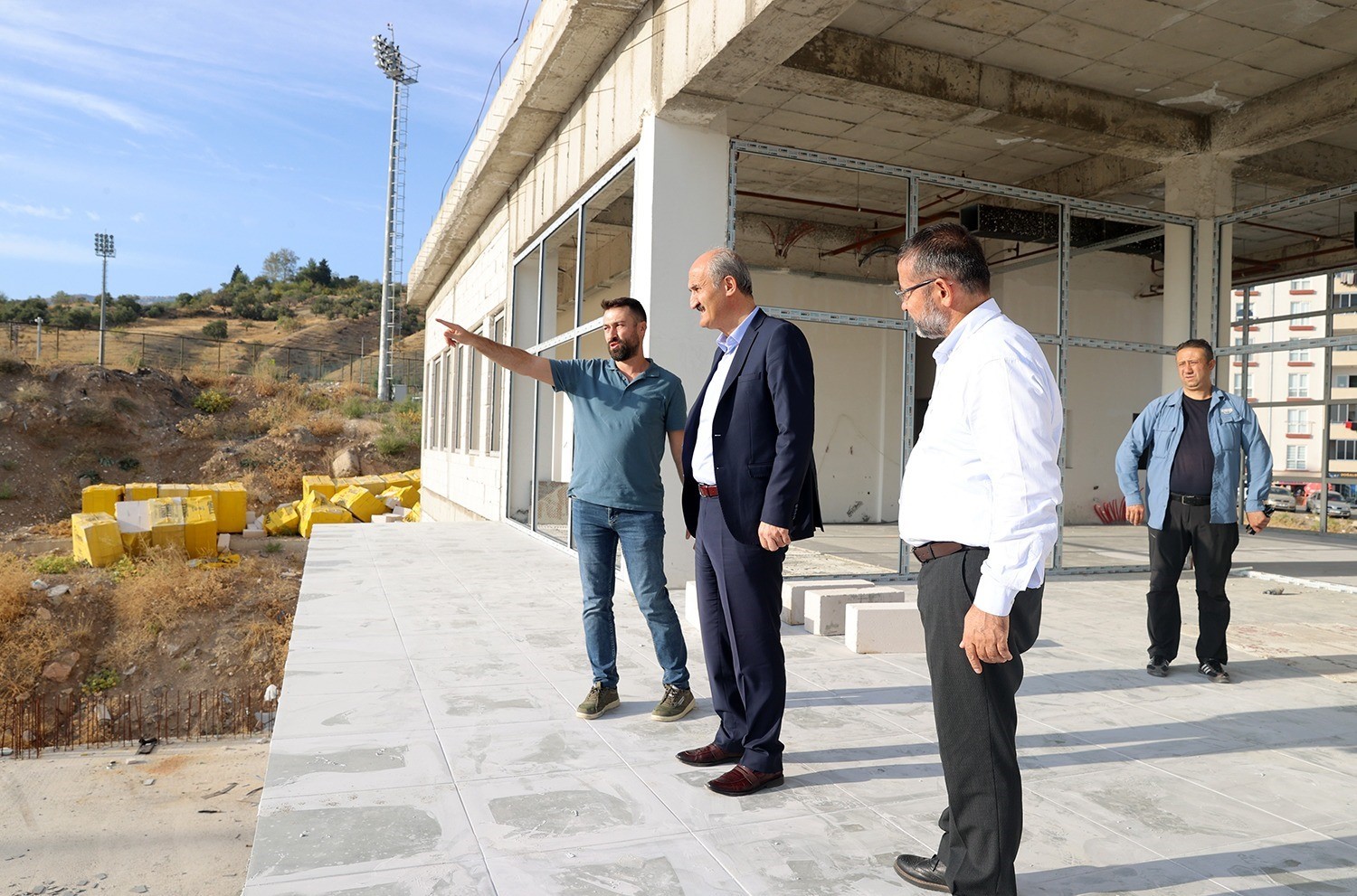 Doğukent spor kompleksinde &ccedil;alışmalar hız kazandı
